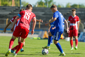 Mecz trzeciej ligi piłki nożnej: Unia Tarnów - Wisła Sandomierz